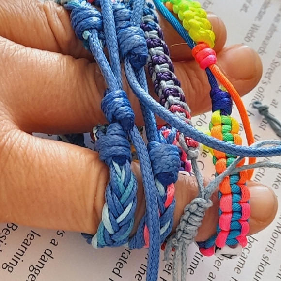 Set Of 4 Braided Multicolor Bracelets - Picture 5 of 5